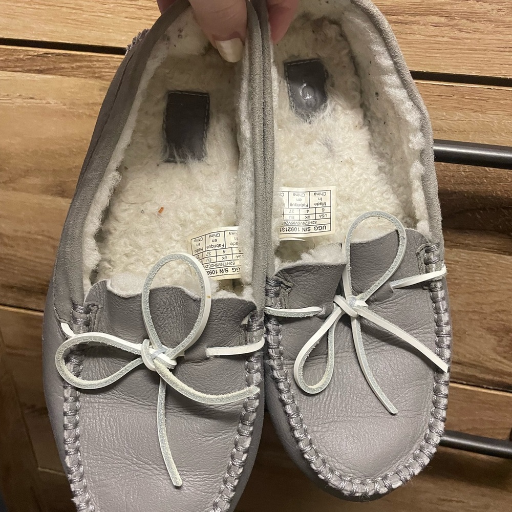 Cozy Gray Women's Ugg Moccasins